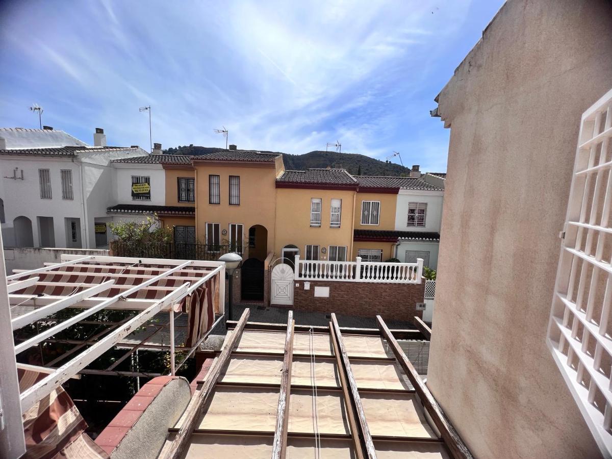 Apartmán Casa Ideal Familias Y Grupos Con Balcones Exterior Soleada Patios Cerca Alhambra, Sierra Nevada, Rio Genil, Lancha Del Genil, Parque Llano Y Reloj Del Sol Con Barbacoas, Campo De Futbol, Circuito Gimnasia Granada Exteriér fotografie