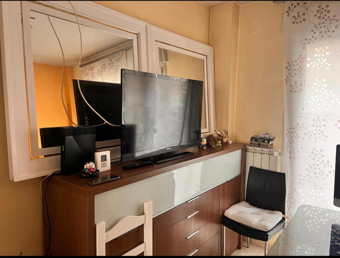 Apartmán Casa Ideal Familias Y Grupos Con Balcones Exterior Soleada Patios Cerca Alhambra, Sierra Nevada, Rio Genil, Lancha Del Genil, Parque Llano Y Reloj Del Sol Con Barbacoas, Campo De Futbol, Circuito Gimnasia Granada Exteriér fotografie