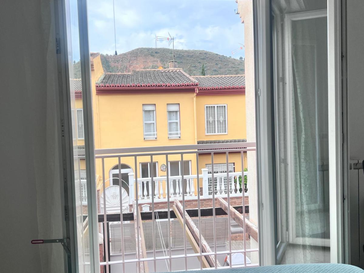Apartmán Casa Ideal Familias Y Grupos Con Balcones Exterior Soleada Patios Cerca Alhambra, Sierra Nevada, Rio Genil, Lancha Del Genil, Parque Llano Y Reloj Del Sol Con Barbacoas, Campo De Futbol, Circuito Gimnasia Granada Exteriér fotografie
