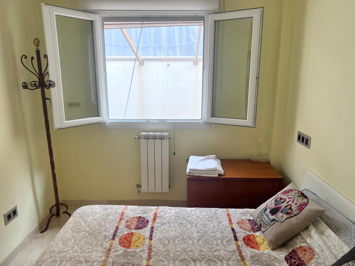 Apartmán Casa Ideal Familias Y Grupos Con Balcones Exterior Soleada Patios Cerca Alhambra, Sierra Nevada, Rio Genil, Lancha Del Genil, Parque Llano Y Reloj Del Sol Con Barbacoas, Campo De Futbol, Circuito Gimnasia Granada Exteriér fotografie