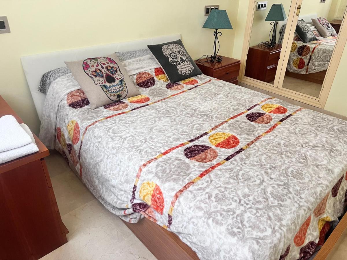 Apartmán Casa Ideal Familias Y Grupos Con Balcones Exterior Soleada Patios Cerca Alhambra, Sierra Nevada, Rio Genil, Lancha Del Genil, Parque Llano Y Reloj Del Sol Con Barbacoas, Campo De Futbol, Circuito Gimnasia Granada Exteriér fotografie