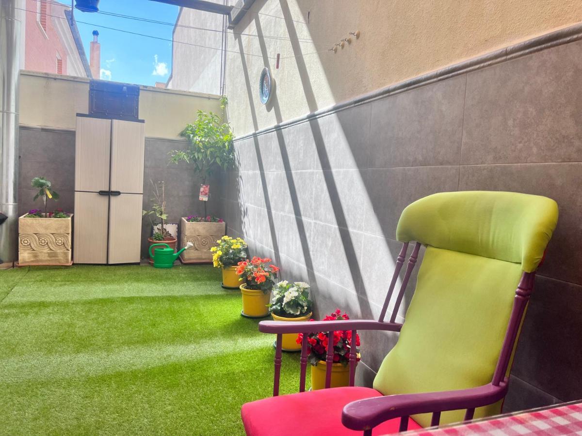 Apartmán Casa Ideal Familias Y Grupos Con Balcones Exterior Soleada Patios Cerca Alhambra, Sierra Nevada, Rio Genil, Lancha Del Genil, Parque Llano Y Reloj Del Sol Con Barbacoas, Campo De Futbol, Circuito Gimnasia Granada Exteriér fotografie