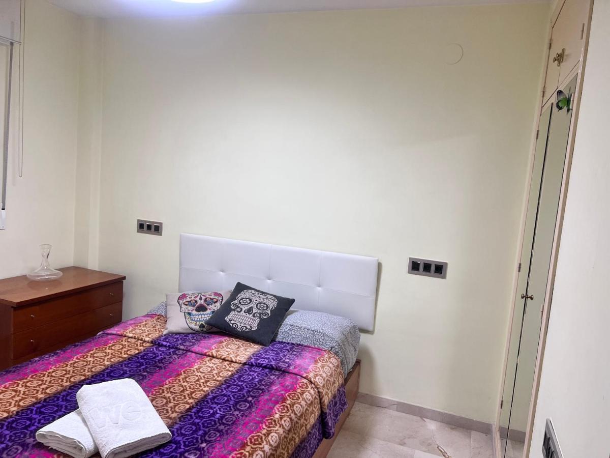 Apartmán Casa Ideal Familias Y Grupos Con Balcones Exterior Soleada Patios Cerca Alhambra, Sierra Nevada, Rio Genil, Lancha Del Genil, Parque Llano Y Reloj Del Sol Con Barbacoas, Campo De Futbol, Circuito Gimnasia Granada Exteriér fotografie